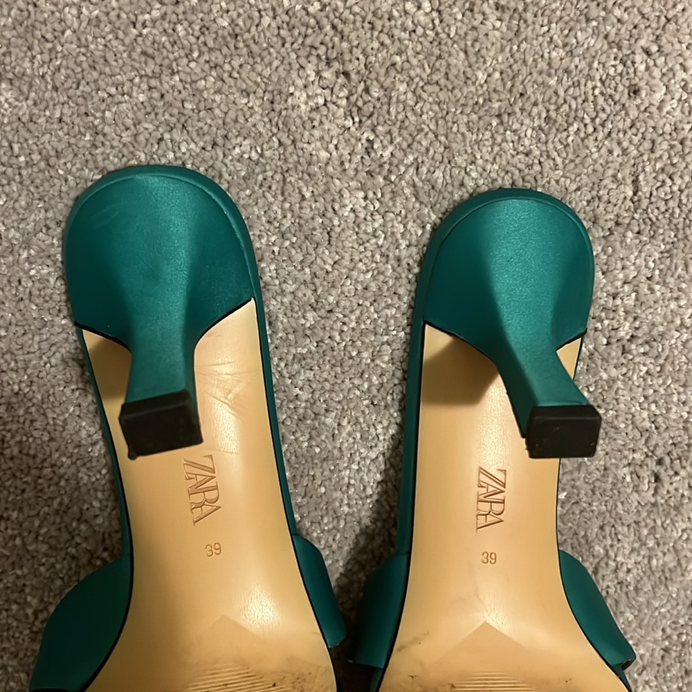 Zara green satin heels slides square toe EUC 39 - Picture 4 of 5